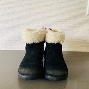 Toddler girls Ugg boots size 8